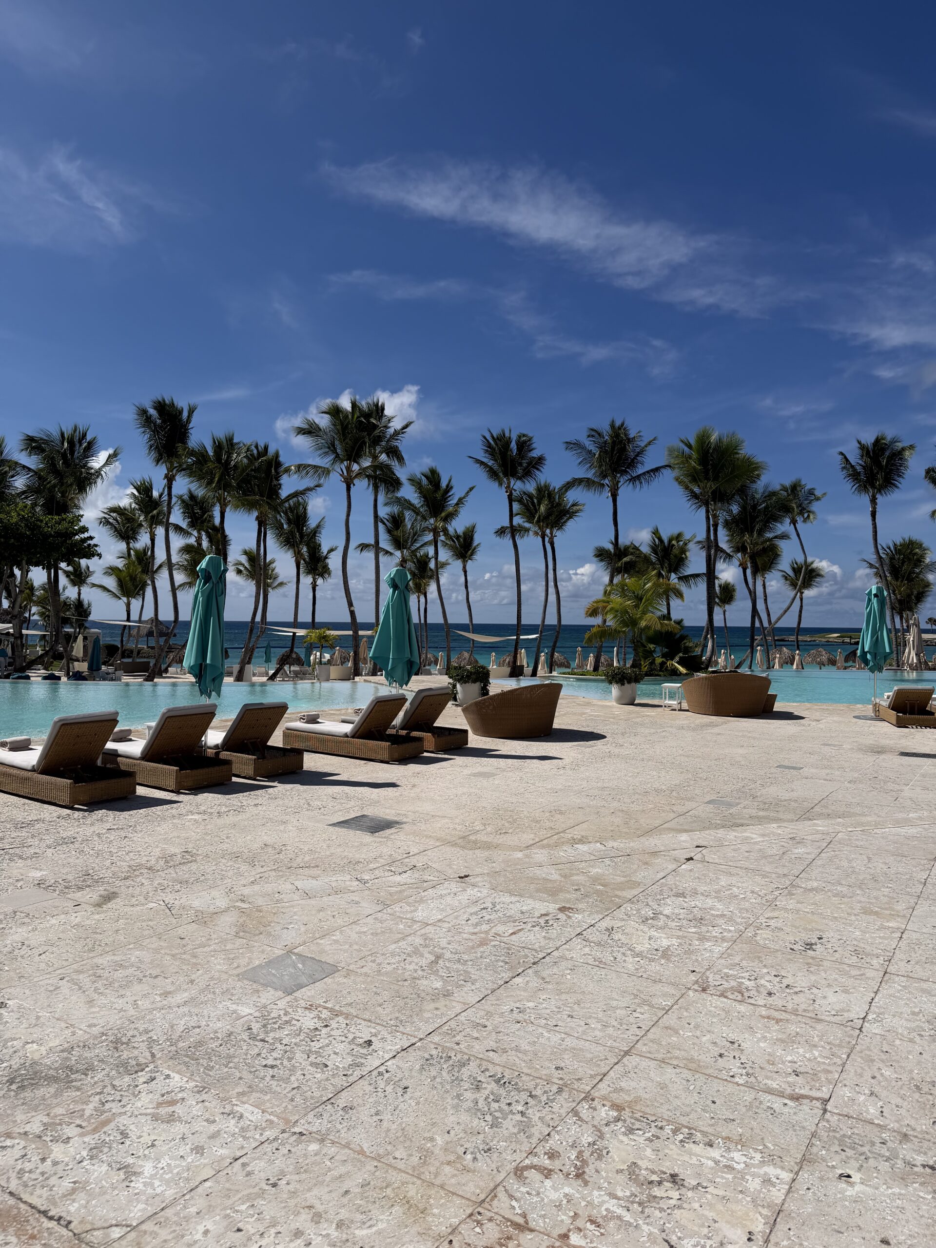 Wide shot of the Eden Roc Cap Cana pool